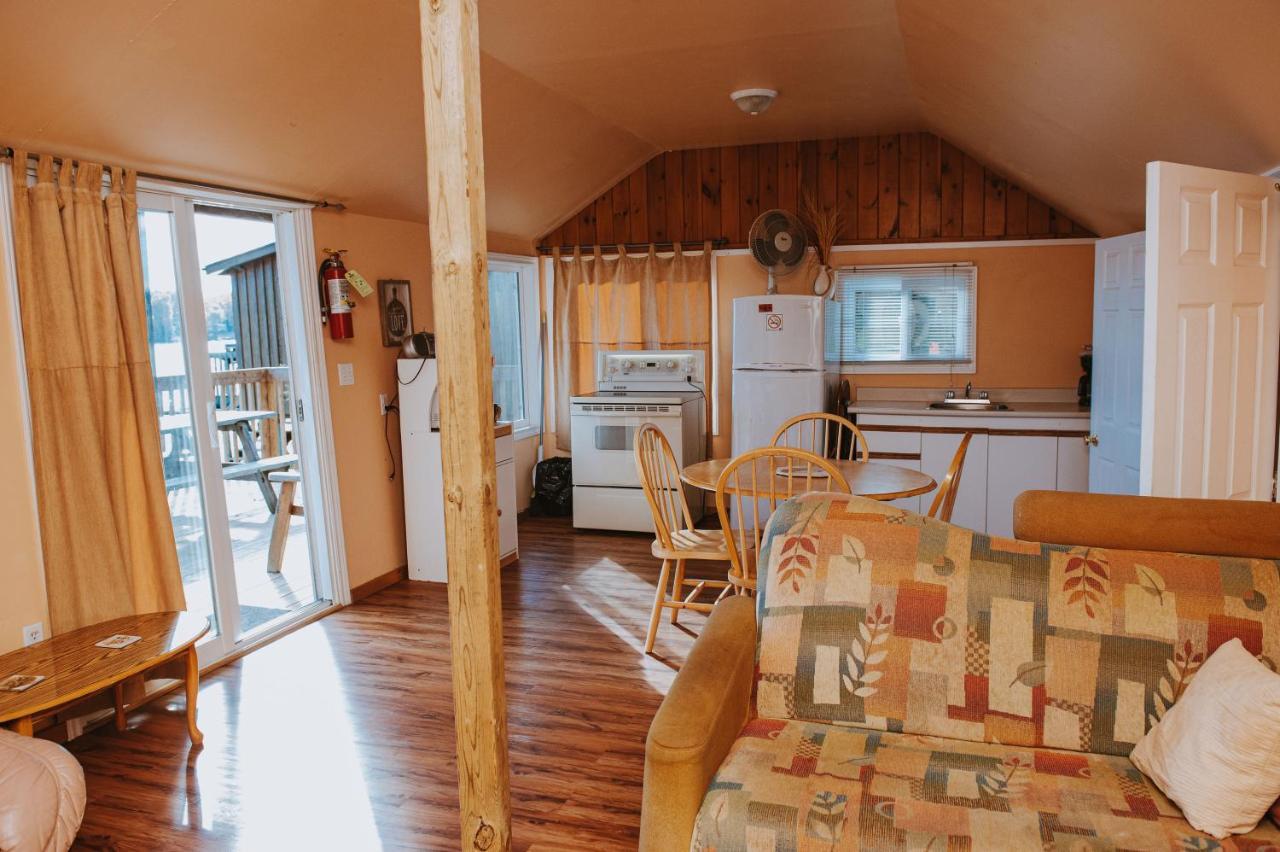 Lang Lake Resort Espanola Luaran gambar