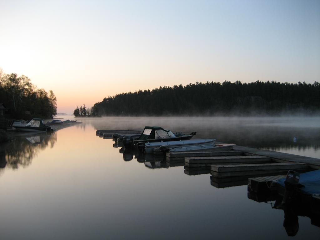Lang Lake Resort Espanola Luaran gambar
